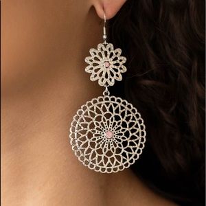 Paparazzi fishhook back earrings